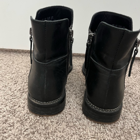 Franco Sarto Black Leather Ankle Chelsea Boots Dual Zipper Women's Size 8.5 - Picture 2 of 12